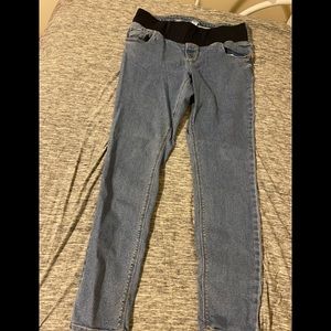 Old Navy Rockstar low panel maternity jeans, worn only a hand full of times.